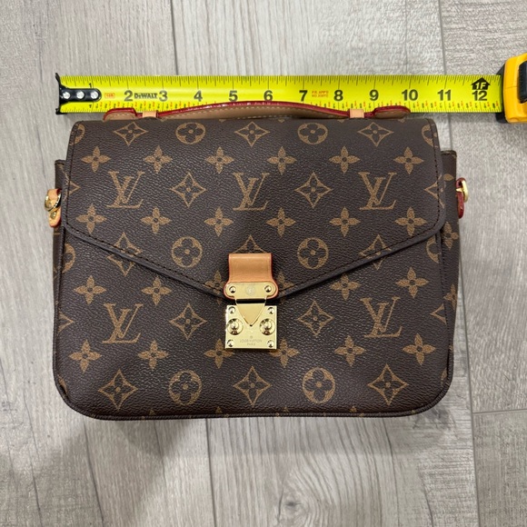 L.V. Bag - Picture 9 of 13